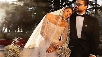 فالنتاين النجوم هل يغني ناصيف زيتون لدانييلا رحمة في أول عيد حب لهما؟