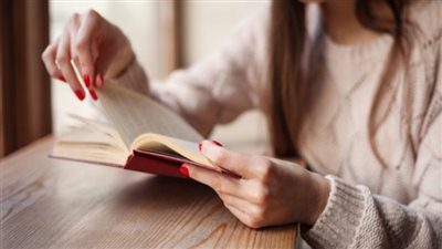 تطوير الذات من خلال القراءة: كتب موصى بها للنساء
