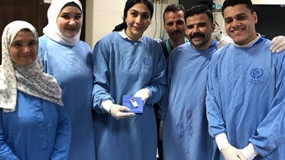 موبايل في معدة سجين تم استخراجه بمستشفى الباطنة بجامعه المنصورة دون تدخل جراحي بعد ابتلاعه لمدة 6 سنوات