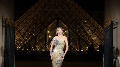 إطلالات ساحرة للمشاهير في اللوفر خلال معرض le Grand diner