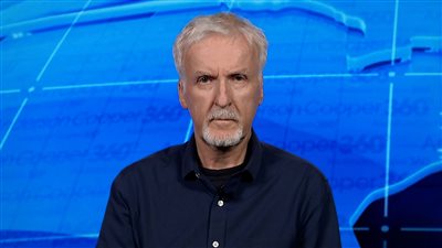 مخرج  تيتانيك  جيمس كاميرون يستعد لعرض  أفاتار النار والرماد أطول فيلم له حتى الآن