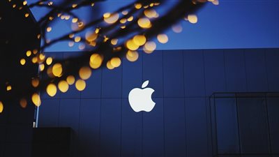 الاتحاد الأوروبي يفرض غرامة مفاجئة على شركة أبل بسبب انتهاكات اتفاقية DMA