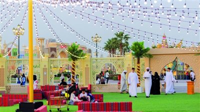 ملتقى القرية العالمية.. روح التواصل والتآلف تجمع العائلة