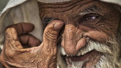 هل يمكن للنظام الغذائي ونسبة الخصر التنبؤ بصحة الدماغ في سن الشيخوخة؟ إليكم الإجابة