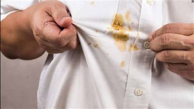 لماذا تبهت الملابس البيضاء؟ وكيف تعيد لها أناقتها بخطوات بسيطة