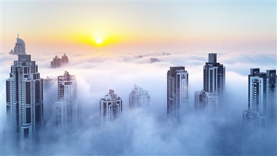 بطل الزلزال: ناجٍ من تايلاند يقفز بين ناطحتي سحاب