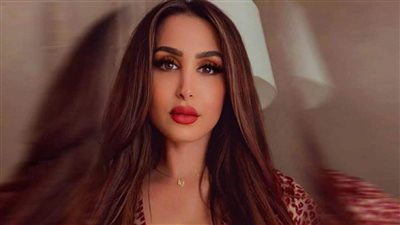 هند القحطاني مع فنان سوري داخل منزلها و استعراض يستفز الجماهير