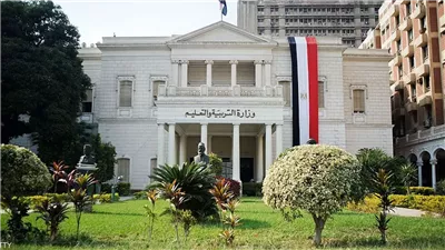وزارة التعليم المصرية تعلن عدد أسئلة كل مادة من مواد امتحانات الثانوية العامة بالنظامين الجديد والقديم
