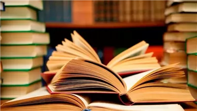كتب يجب أن تقرأها هذا العام حسب توصيات الكتّاب 