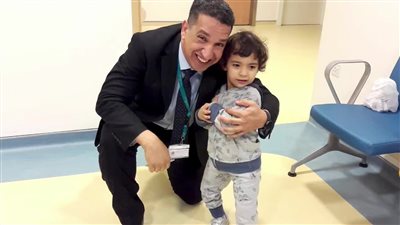 معلم ينقذ حياة طالبة باستخدام مناورة هيمليك في تركيا 