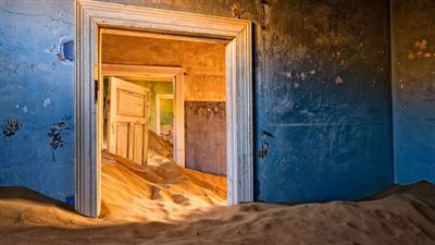 مدينة الأشباح في ناميبيا.. كيف اختفى سكانها بين ليلة وضحاها؟