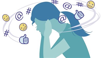 كيف تؤثر وسائل التواصل الاجتماعي على الصحة النفسية للمرأة