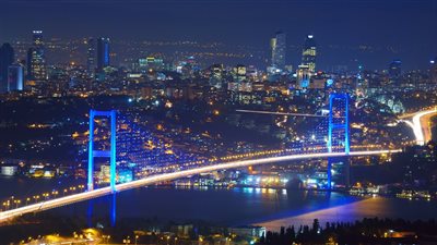 جسر البوسفور في تركيا: حيث تلتقي قارتان