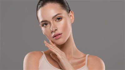 كيف تؤثر التغيرات المناخية على بشرتك؟ نصائح لحماية البشرة من التلوث