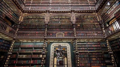 المكتبة الزرقاء في البرازيل: تحفة معمارية للكتاب