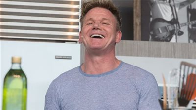 جوردون رامزي يتأهب لسباق الرجل الحديدي بعد حادث دراجة مروع