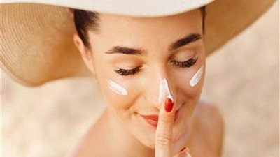 كيفية حماية البشرة من أضرار أشعة الشمس من خلال ما تأكله