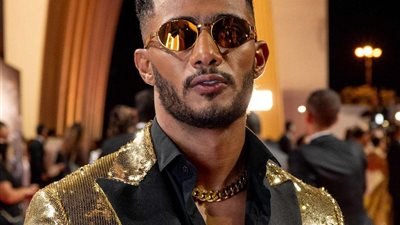 محمد رمضان يضع نفسه بين أساطير كرة القدم في أغنيته الجديدة رمضونا 