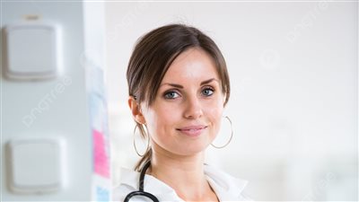 طبيبة عراقية يطلق عليها طبيبة رائعه تثير الجدل 