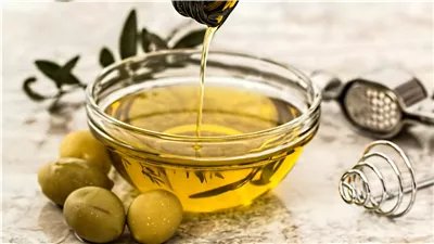 زيت الزيتون البكر: الاتجاه الجديد لصحة الأمعاء