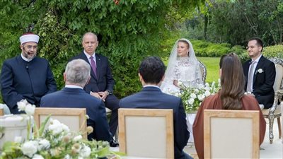 الأمير فيصل بن الحسين يحتفل بعقد قران ابنته عائشة 