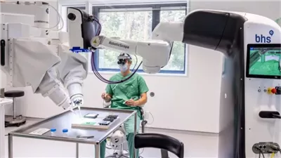 الجراحة الروبوتية: روبوتات دقيقة تُجري عمليات معقدة بدقة عالية