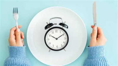 تناول الطعام ل 8 ساعات فقط يمكن أن يساعد في فقدان الوزن