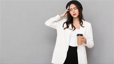 كيف يسبب لك الكافيين الصداع دون أن تنتبه؟