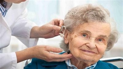 قد يتدهور سمعك مع تقدمك في السن إليك كيفية حمايته