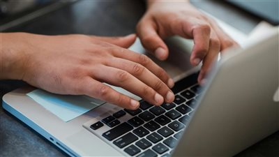 تصاعد استخدام أدوات الذكاء الاصطناعي التفاعلية في التعلم الشخصي