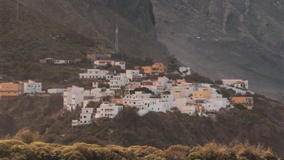 تزايد الاهتمام بوجهات السفر غير التقليدية نحو القرى الجبلية المعزولة مع تحول المسافرين إلى البحث عن الهدوء