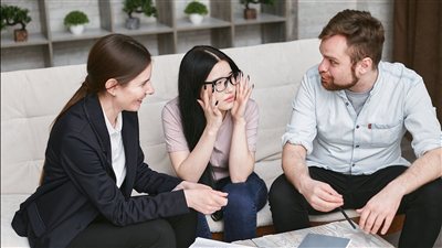 قصة أرملة نجت من ابتزاز صهرها 