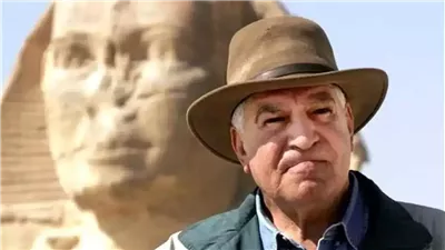 زاهي حواس يرد على تصريحات جو روغان حول الأهرامات