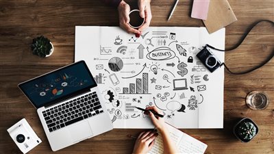 دورات مجانية عبر الإنترنت من جامعة ييل: اكتسب مهارات جديدة. 