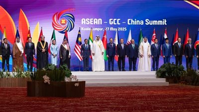 عمان تعزز التعاون الاقتصادي مع دول شرق آسيا.
