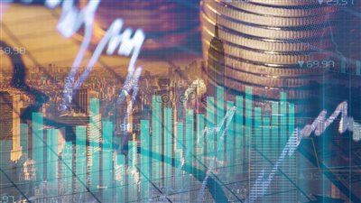 تقلبات في أسعار البيتكوين والعملات الرقمية الأخرى.