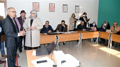 منحة مؤسسة الريادة  للطلاب المتفوقين في مجالات العلوم والتكنولوجيا.