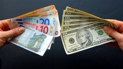 اليورو يسجل ارتفاعًا بنسبة 0.2% أمام الدولار