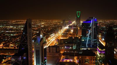 الرياض ترسي عقد تنفيذ برج سياحي بطول 550 متراً على الساحل