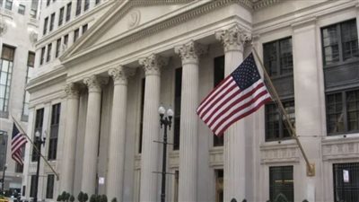 السوق يترقّب قرار الفائدة الفيدرالي لتحديد مسار الدولار
