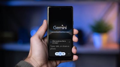 غوغل تتيح Gemini Live لترجمة مكالمات واتساب آنيّاً