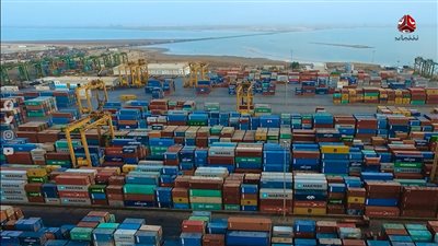 عُمان ترسي عقد بناء ميناء تجاري جديد قريب صنعاء