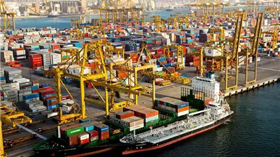 قطاع اللوجستيات يشهد انتعاشًا في الإمارات بدعم من التجارة الإلكترونية