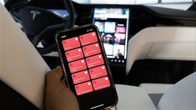 تسلا تطلق تحديثًا لتطبيقها يعرض حالة الشحن على شاشة القفل