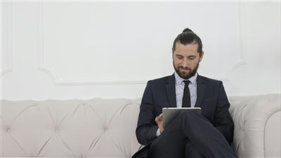 ريادة الأعمال في عصر الذكاء الاصطناعي: كيف يُعيد الابتكار تشكيل فرص العمل الجديدة