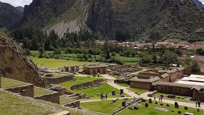 اكتشاف وجهة سياحية تحت الأرض تجمع بين المغامرة والتراث في قلب جبال البيرو