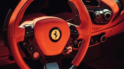 أول اختبارات خاصة بـFerrari F80 تُثبت أن الأداء دون محرك V12 ما زال قادرًا على إشعال شغف محبي السرعة
