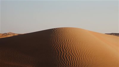 السياحة التأملية في صحاري ناميبيا: كيف أصبح الانعزال ترفًا يبحث عنه المسافرون؟ 