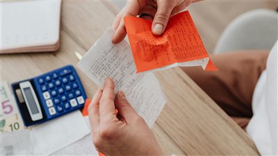 الأنثروبولوجيا الرقمية: باحثون يحللون المجتمعات الافتراضية على الإنترنت لفهم كيف تشكل التكنولوجيا هوياتنا وعلاقاتنا الإنسانية