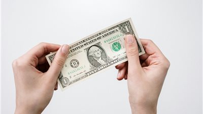 الجنيه المصري يواصل استقراره الملحوظ في البنوك وسط هدوء في الطلب على العملة الأجنبية وسعر صرفه ليوم 30 يوليو 2025